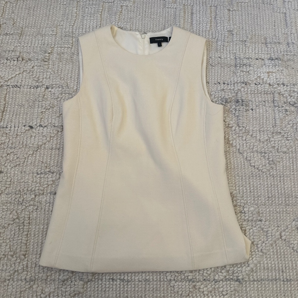 Theory no sleeve top. Size (2), Color (cream). Used